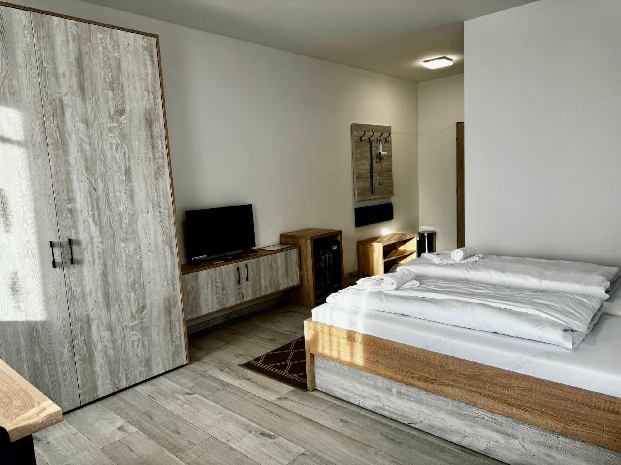 Acko Gurman Hotel Námestovo Buitenkant foto
